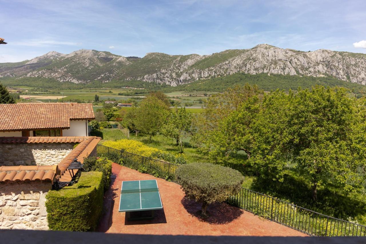 Hostal Legaire Etxea Ibarguren Exterior foto
